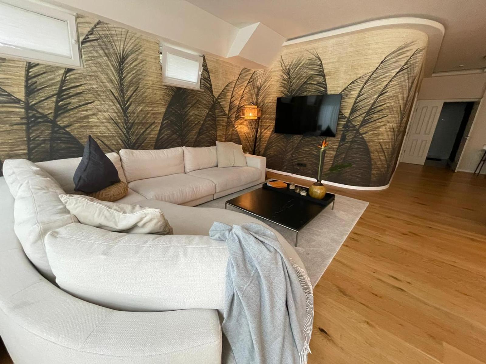 Luxurioeses Loft Mit Grosser Sonnenterrasse & Sauna Appartement